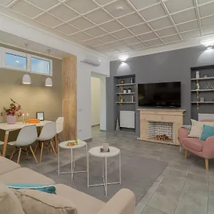 4br Sanctuary Near Cismigiu Park & Piata Universitatii Apartment