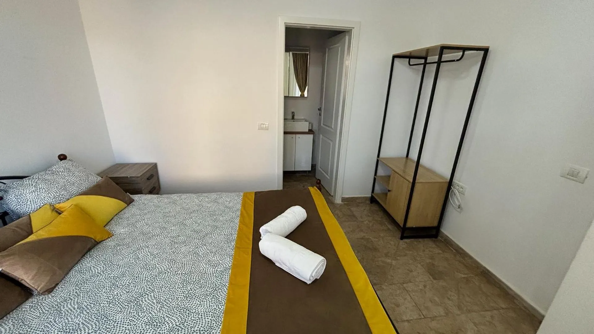 The Loft Gara De Nord Lejlighed Bukarest 0*,